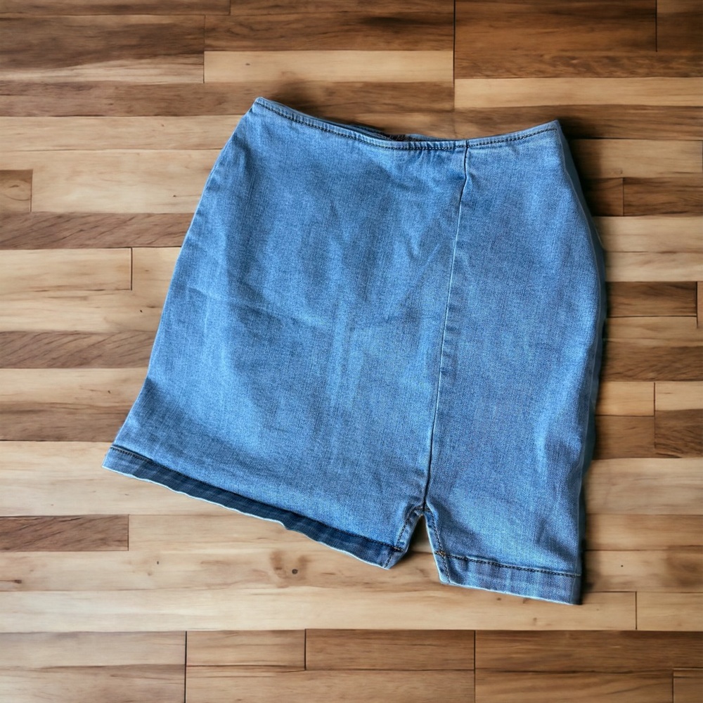 Cute mini skirt